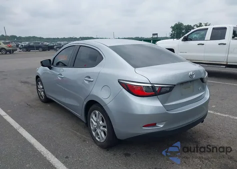 2018 Toyota Yaris Ia z USA, uszkodzony, nr VIN 3MYDLBYV3JY314383